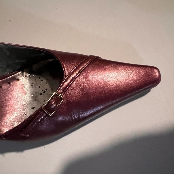 FANTASTIC BCBGIRLS METALLIC PURPLE HEELS- SIZE 7 - Picture 2 of 9